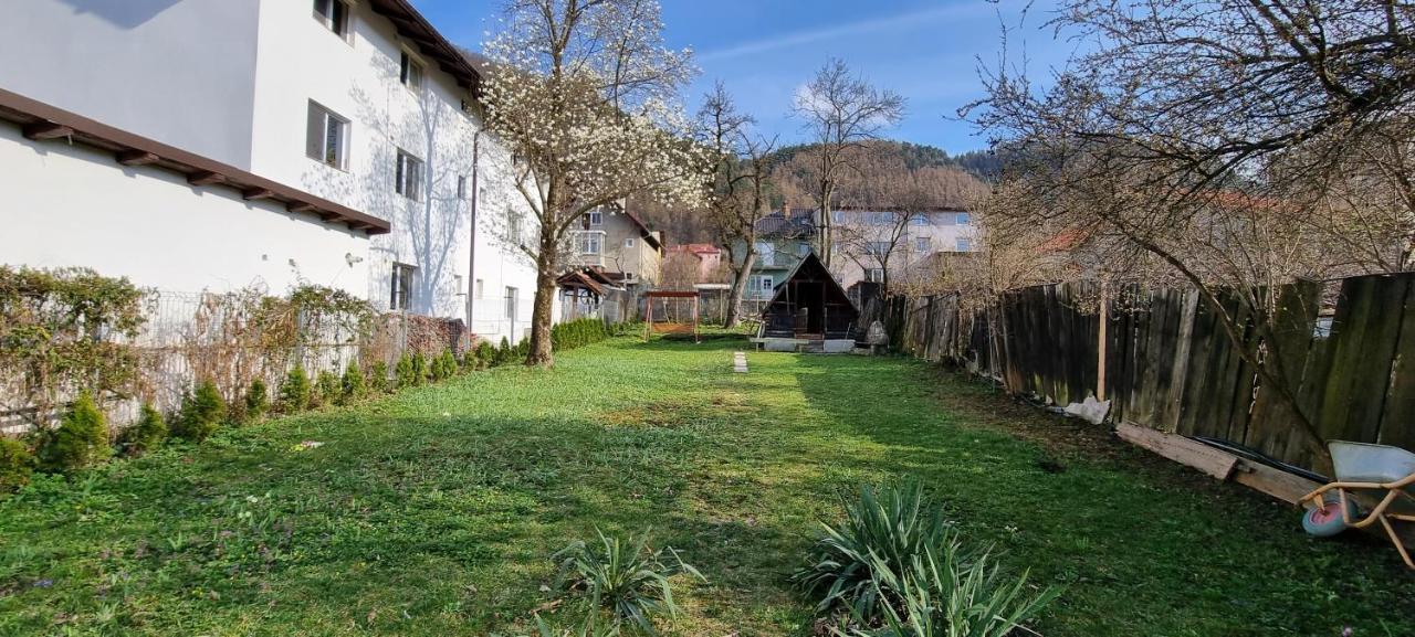 Happy Mood Apartment 5 Brasov Bagian luar foto