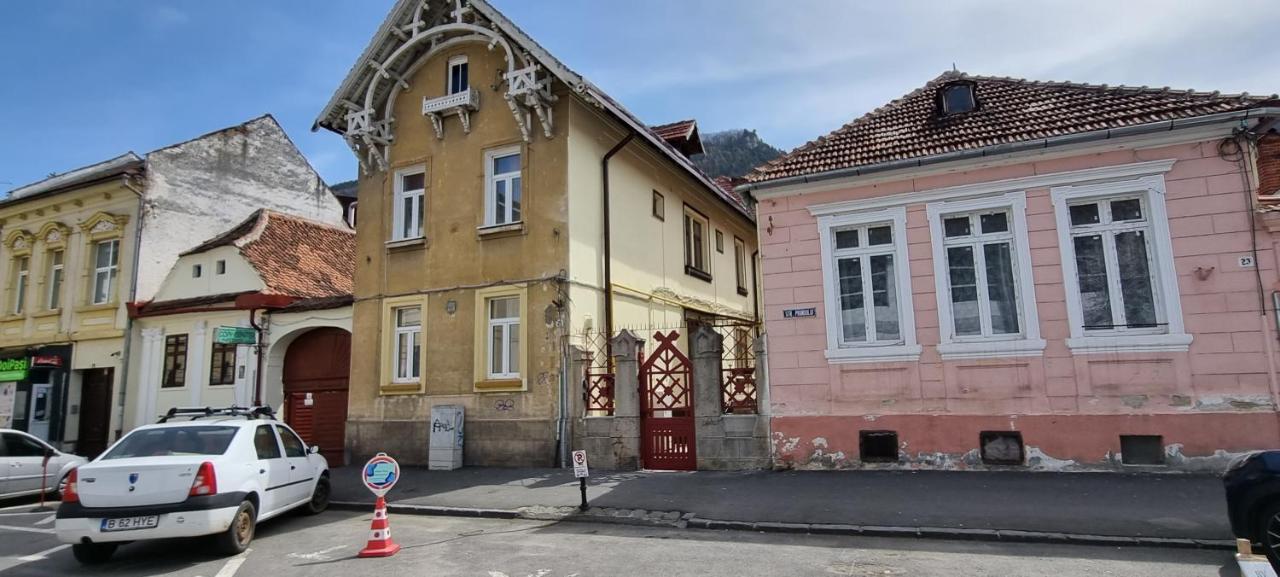 Happy Mood Apartment 5 Brasov Bagian luar foto