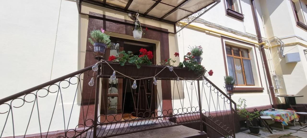 Happy Mood Apartment 5 Brasov Bagian luar foto