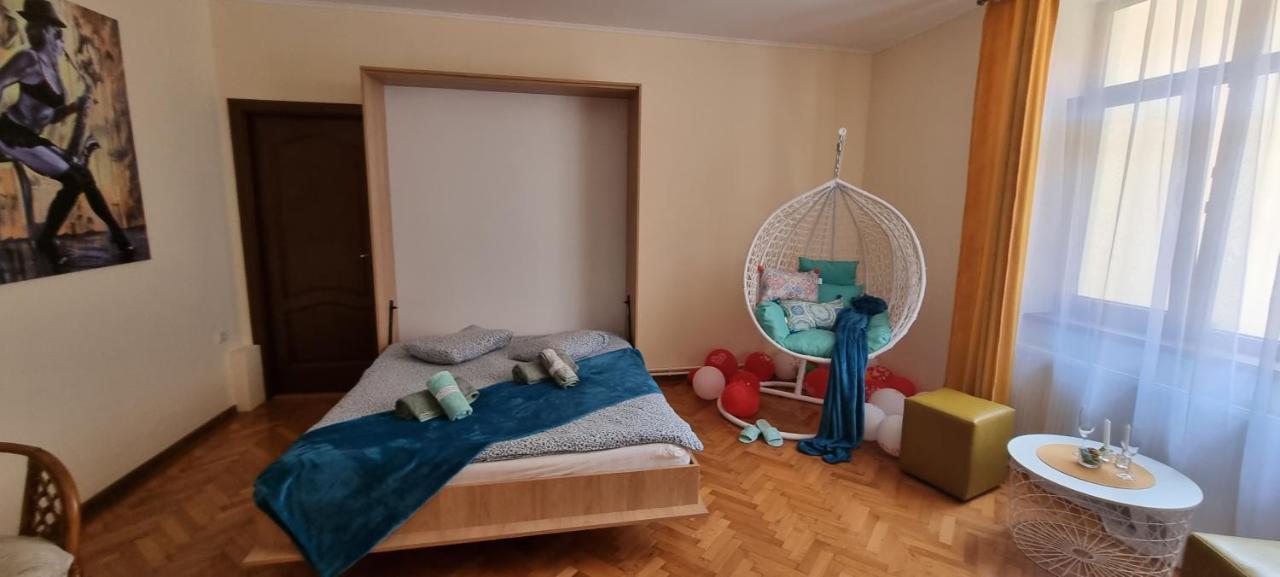 Happy Mood Apartment 5 Brasov Bagian luar foto