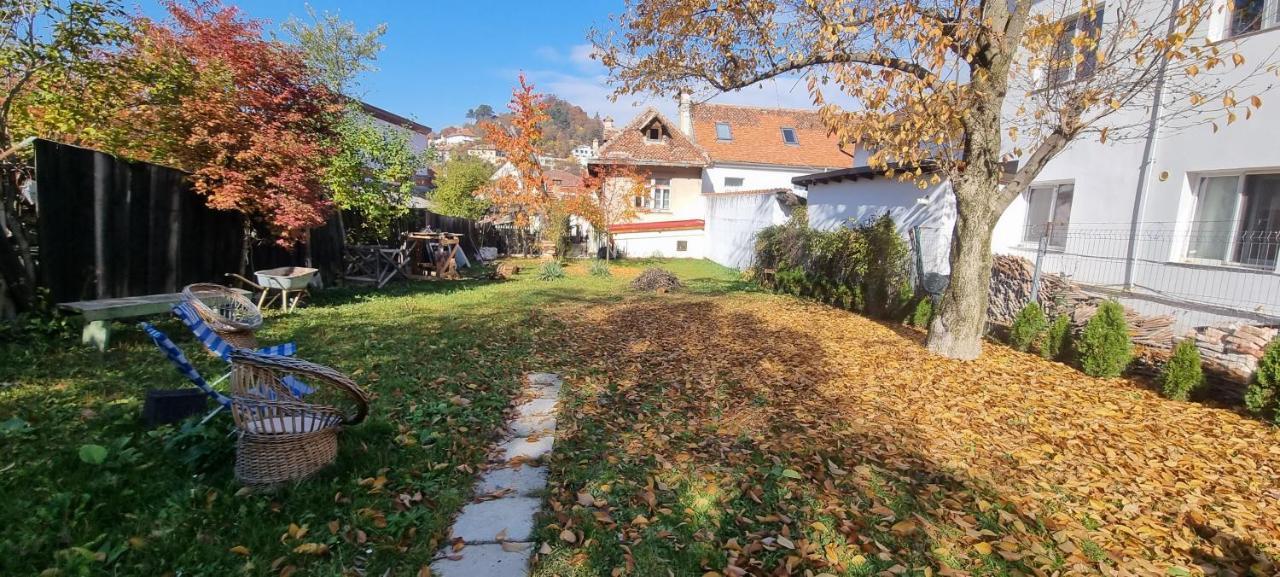 Happy Mood Apartment 5 Brasov Bagian luar foto