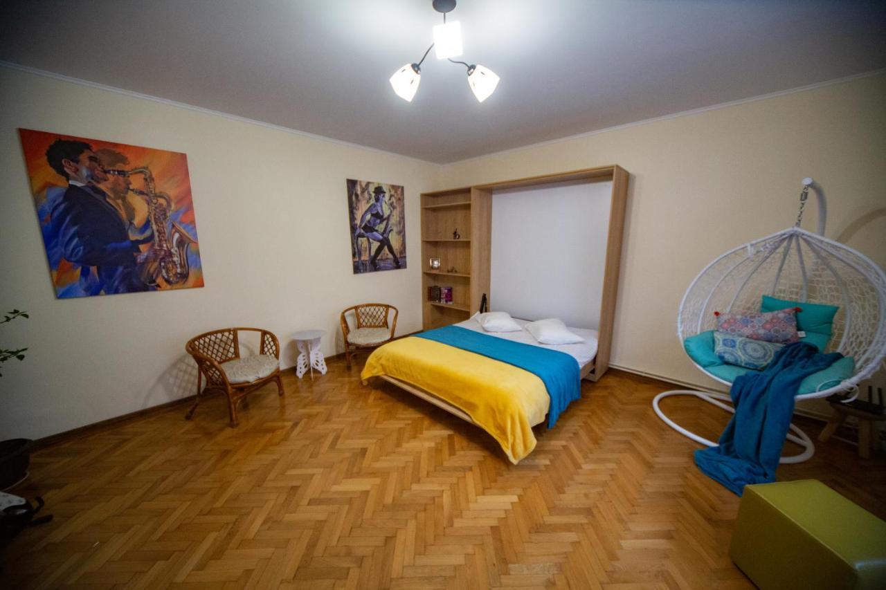 Happy Mood Apartment 5 Brasov Bagian luar foto